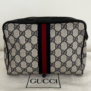 Gucci GG Supreme Red Navy Sherry Line Clutch Cosmetic Pouch Late 1970s-1984